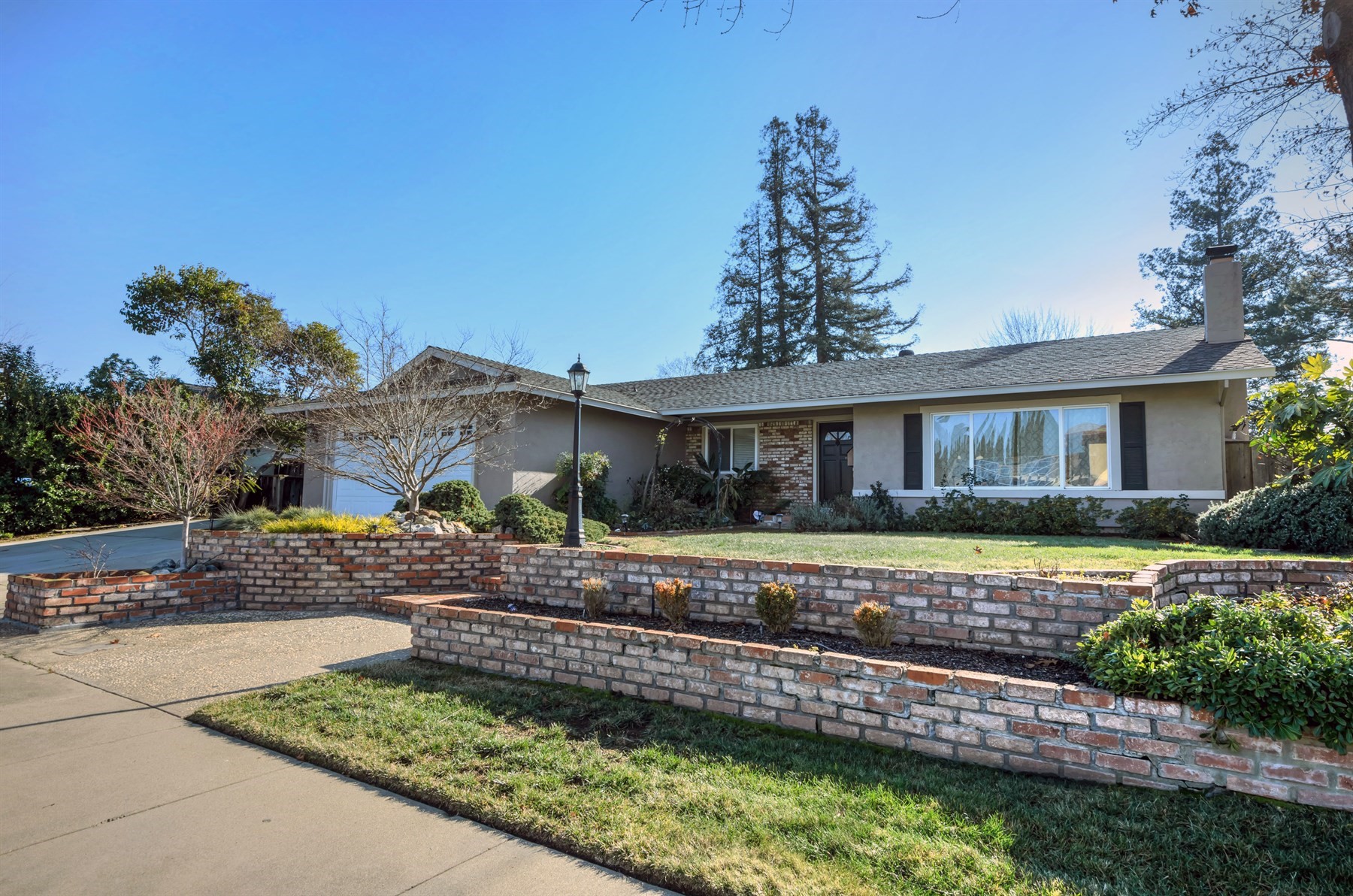 1385 Windsor Way –Just Sold 3/28/2017, $933,000